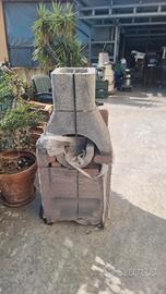 BARBECUE PREFABBRICATO IN CEMENTO