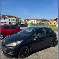 Peugeot 207 1.4 cc GPL anno 2010