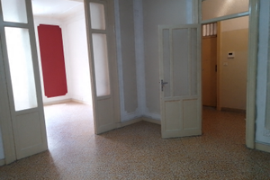 4 vani, 2 bagni, ingresso, cucina, veranda