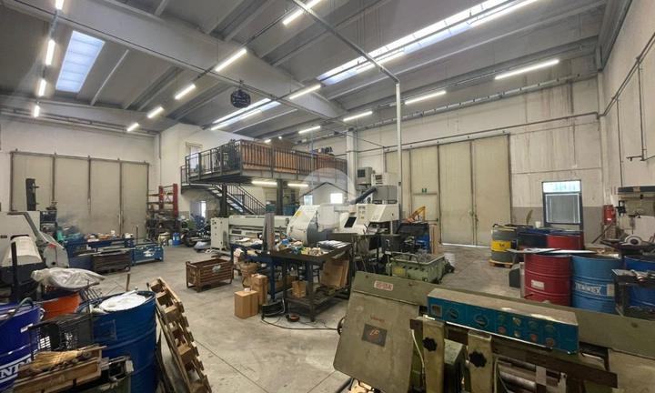 CAPANNONE A GRASSOBBIO