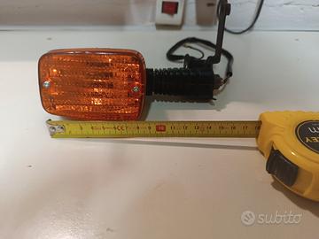 Indicatore posteriore per Suzuki DR 600 750 800 RG