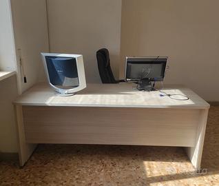 Scrivanie da ufficio + armadio