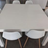 Tavolo quadrato
