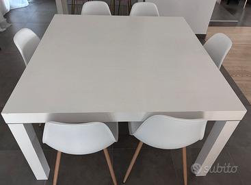 Tavolo quadrato