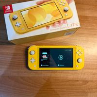 Nintendo Switch Lite Gialla + Accessori