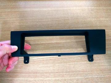 Mascherina in ABS per autoradio BMW serie 1