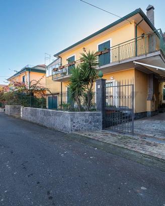 Villa singola - Tremestieri Etneo