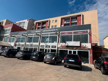 Locale commerciale alta visibilita'