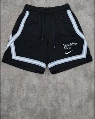 pantaloncini Nike