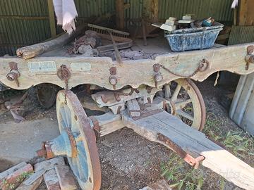 antico carro agricolo 