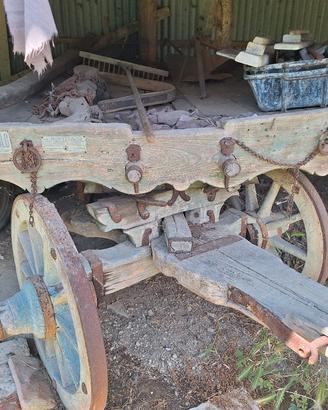 antico carro agricolo 