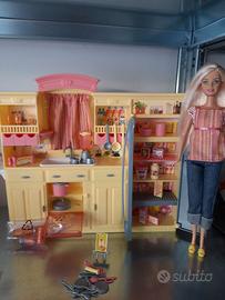 Parete cucina Barbie +Barbie