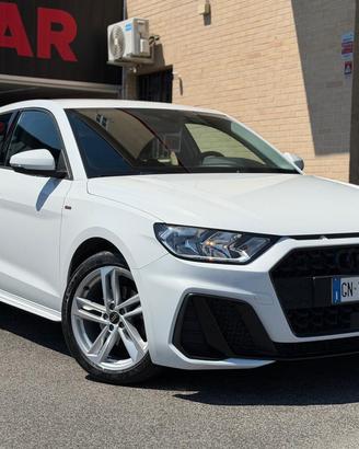 AUDI A1 SPB 35 TFSI Stronic S line edition(NESSU