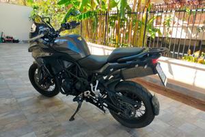 Moto Benelli TRK 502X