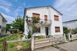 CASA INDIPENDENTE A RUSSI