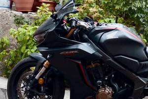 Cbr 650r nero opaco 2021