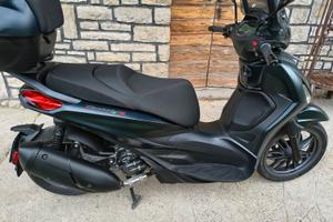Beverly 300 S HPE