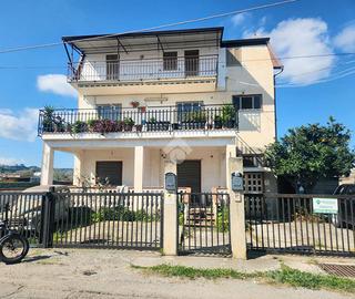 3 LOCALI A CATANZARO