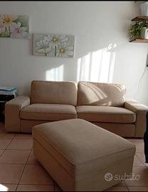Divano Ikea Kivik con poggiapiedi contenitore