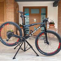 Trek supercaliber SL 9.8 + Garmin edge 1030 plus