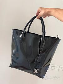 Borsa nera in vera pelle lucida