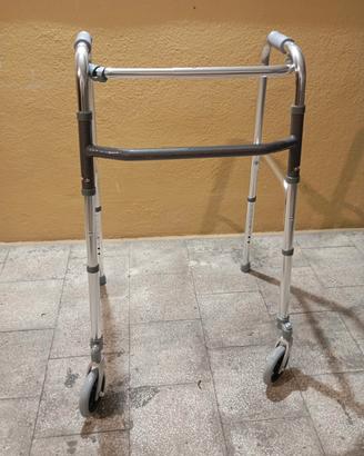 Deambulatore pieghevole nuovo 