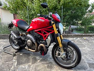 Ducati Monster 1200S