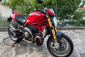 Ducati Monster 1200S