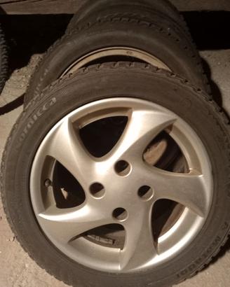 Cerchi orginali per Pegueot 206 con gomme invernal