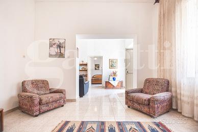 Casa indipendente su unico livello con cortile