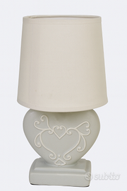 Abat-jour con base a cuore in ceramica