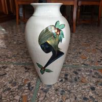 vaso in ceramica e 