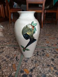 vaso in ceramica e 