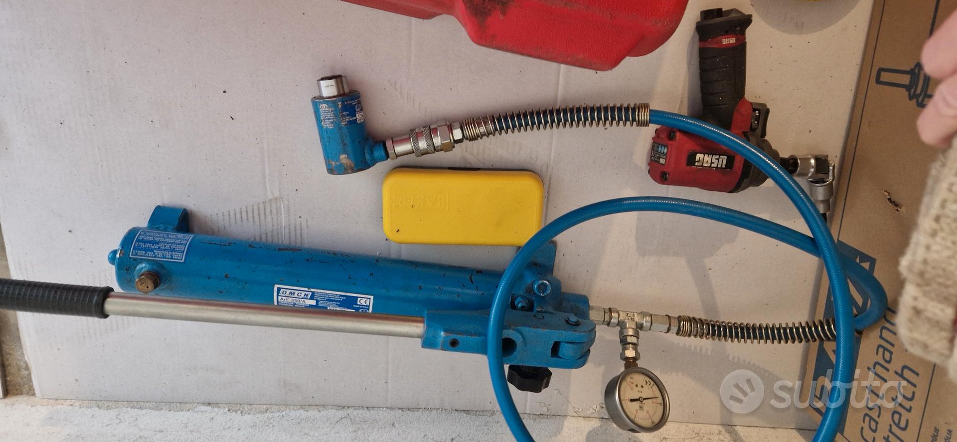 Pompa Idraulica Manuale TOOSOAR 70 Bar - Per Test Di Tenuta Tubazioni Acqua E Riscaldamento, Con Manometro