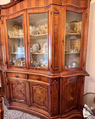 Credenza splendida