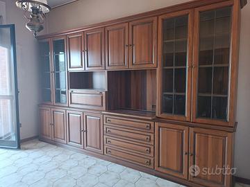 Mobile sala/cucina completo con vetrine 