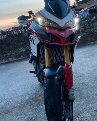 Moto multistrada