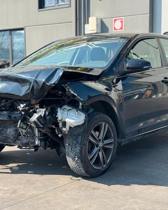 VOLKSWAGEN POLO AW1 per ricambi usati DFN