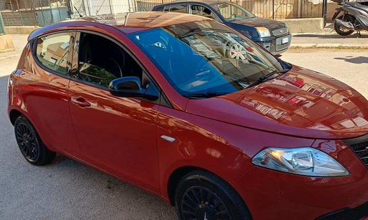 lancia y 1.3 multijet 95 cv 