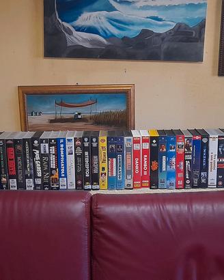 Collezione VHS e DvD  (Valuto Scambi)