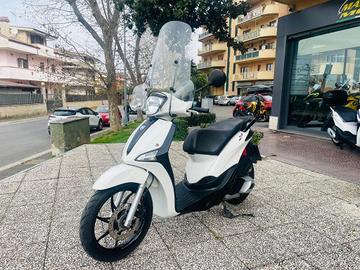 PIAGGIO Liberty 150 PASSAGGIO E TAGLIANDO INCLUS
