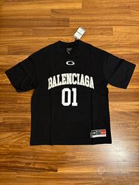 Maglietta maglia Balenciaga M t-shirt nuova nero