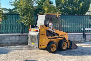 P90 Mini pala 15 q.li Komatsu con Joystick