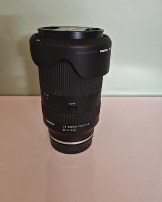 Tamron 28-200 attacco Sony E Mount