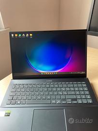 ASUS Zenbook Pro 15 16gb 1tb i7 GPU