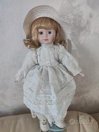 bambola porcellana da collezione 40 cm.