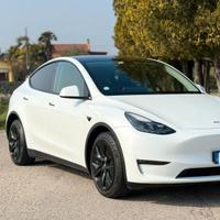 Tesla Model Y LongRange + EAP + Acceleration Boost