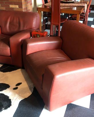 Set poltrone divano divani poggiapiedi in cuoio