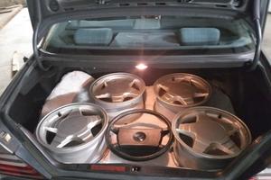 Mercedes. 200 Berlina.