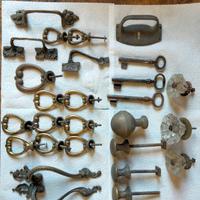 Maniglie pomelli chiavi vintage